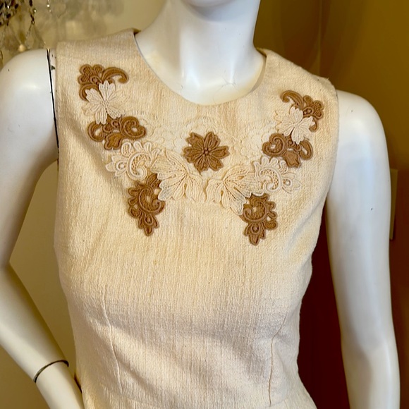 Dolce & Gabbana Dress Embroidered Pattern size 40 IT In Perfect Conditions - Picture 3 of 13